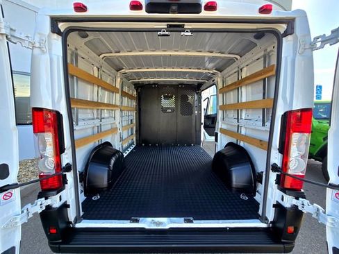 Used 2025 RAM ProMaster 2500 w/ U-Haul Equipment Group FWD image 23