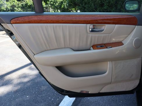 Used 2004 Lexus LS 430 image 24