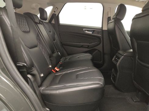 Used 2024 Ford Edge Titanium image 19