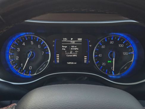 Used 2019 Chrysler Pacifica Touring-L FWD image 35
