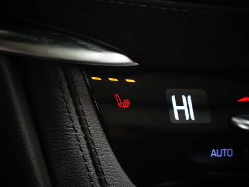 Used 2022 Cadillac XT5 Premium Luxury w/ LPO, Floor Liner Package image 28