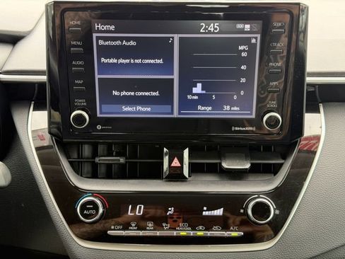 Used 2022 Toyota Corolla LE FWD image 14