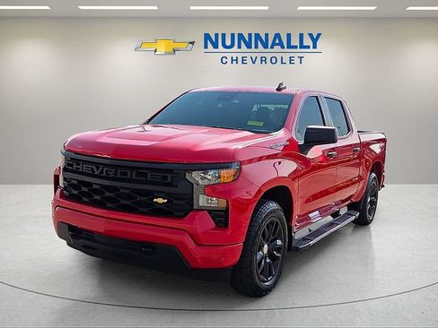 Used 2022 Chevrolet Silverado 1500 Custom AWD/4WD image 1