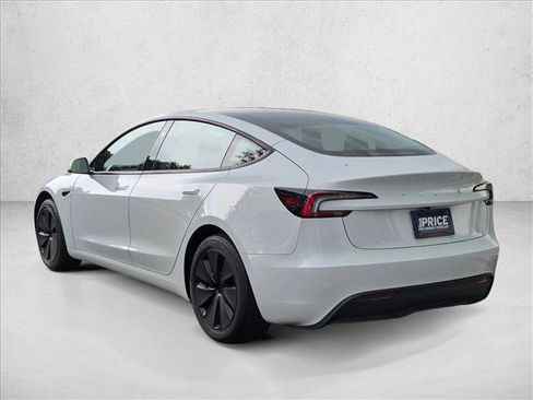 Used 2025 Tesla Model 3 Long Range RWD image 8
