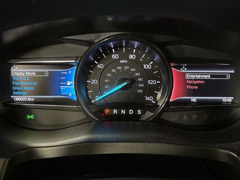 Used 2019 Ford Explorer Limited w/ Ford Safe & Smart Package FWD image 21