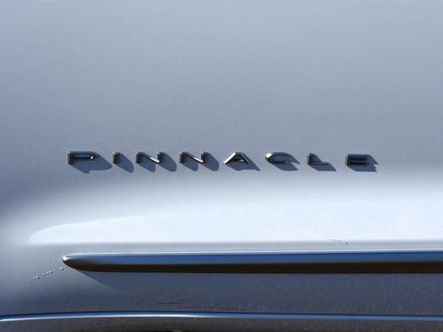 New 2026 Chrysler Pacifica Pinnacle image 7