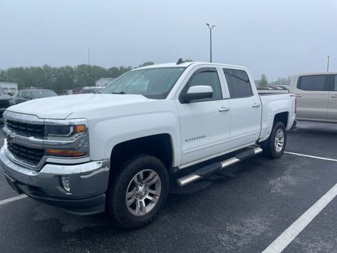 Used 2018 Chevrolet Silverado 1500 LT w/ All Star Edition AWD/4WD image 1