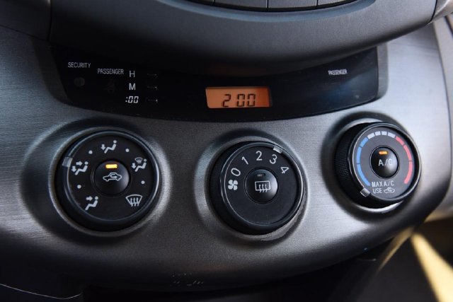 Used 2010 Toyota RAV4 2WD w/ Base L4 Extra Value Pkg image 11