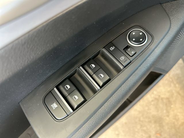 Certified 2023 Kia Forte LXS w/ LXS Technology Package FWD image 17