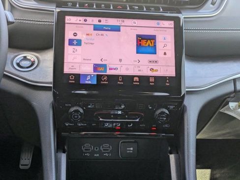 New 2025 Jeep Grand Cherokee Limited w/ Black Appearance Package image 16