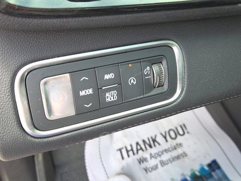 Used 2025 Buick Enclave Avenir w/ Super Cruise Package AWD/4WD image 30