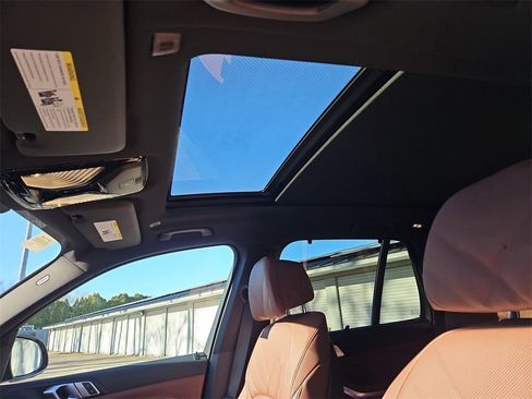 Used 2024 BMW X5 M60i w/ Executive Package image 16