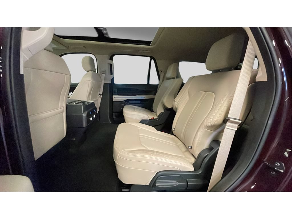 Used 2024 Ford Expedition Platinum AWD/4WD image 15