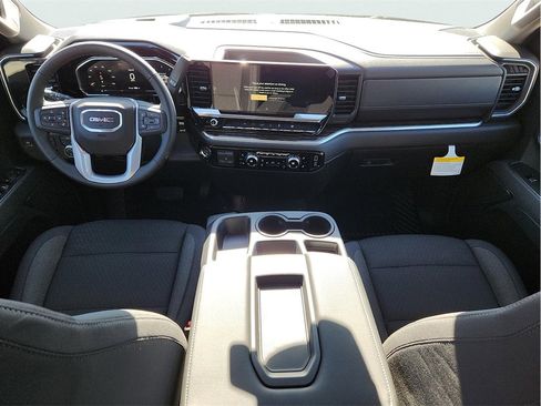 New 2026 GMC Sierra 1500 SLE image 13