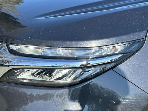 Used 2022 Chevrolet Equinox LS w/ LPO, Floor Liner Package FWD image 11
