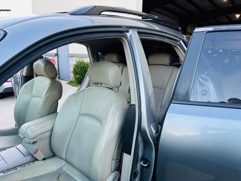 Used 2004 INFINITI FX35 2WD w/ Technology Pkg image 16