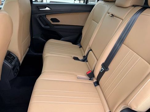 Used 2022 Volkswagen Tiguan SE FWD image 29