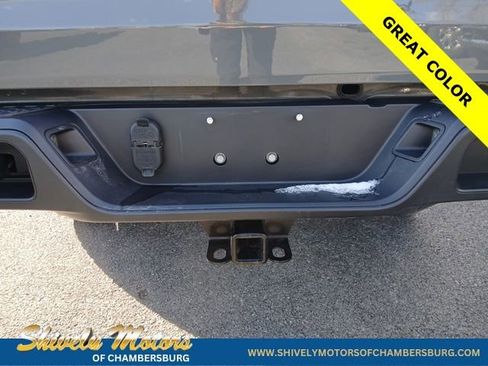 Certified 2022 Jeep Gladiator Sport AWD/4WD image 6