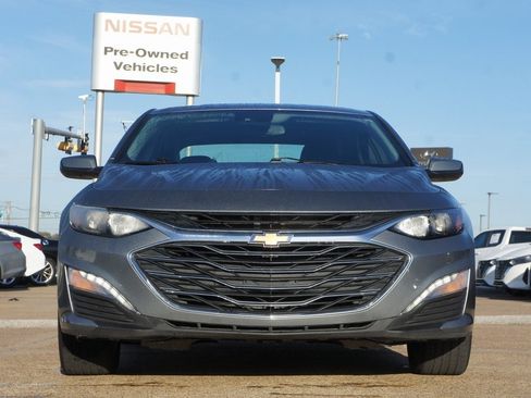 Used 2025 Chevrolet Malibu LT image 4