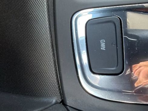 Used 2023 Chevrolet Equinox LS AWD/4WD image 17