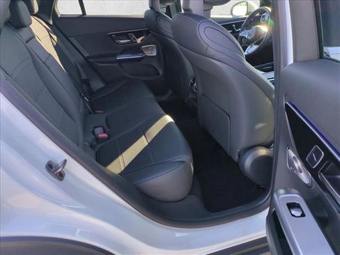 Used 2025 Mercedes-Benz GLC 300 image 20