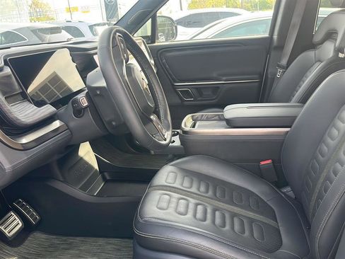 Used 2022 Rivian R1T Launch Edition image 8