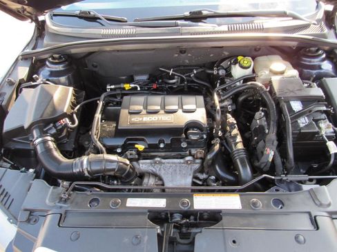 Used 2014 Chevrolet Cruze LT image 13