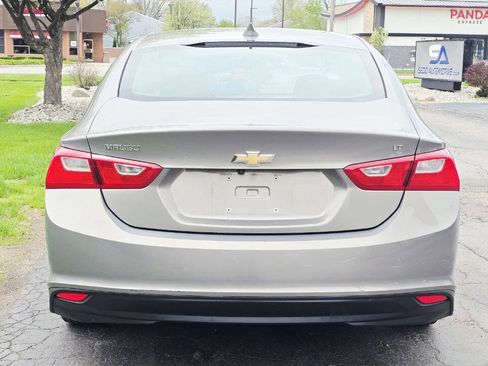 Used 2017 Chevrolet Malibu LT FWD image 5