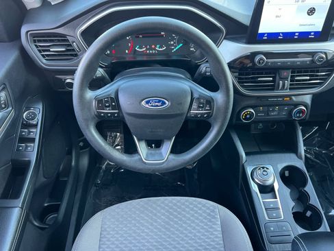 Used 2021 Ford Escape SE image 14