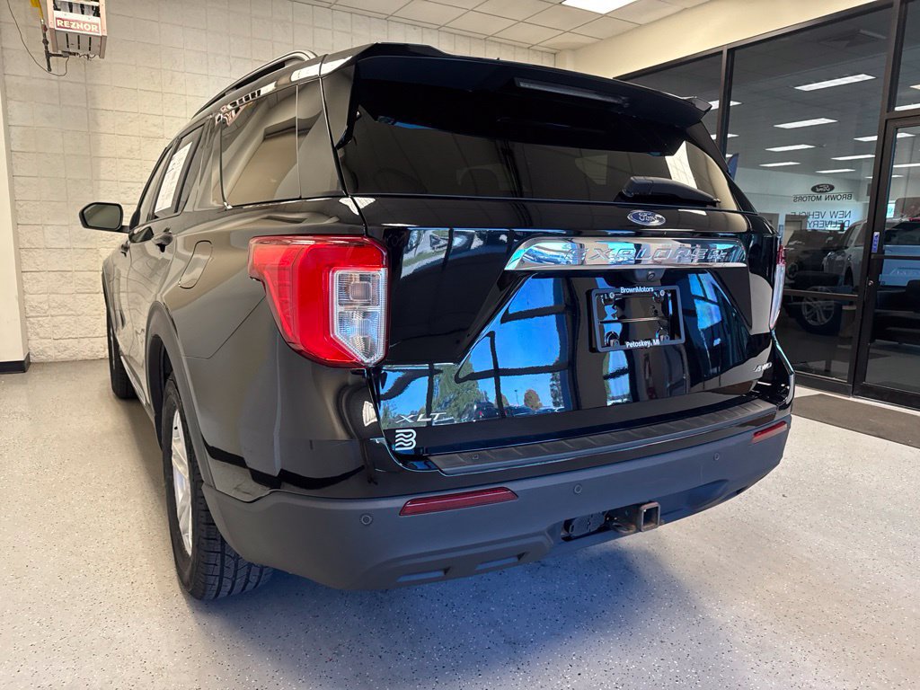 Used 2023 Ford Explorer XLT w/ Class IV Trailer Tow Package AWD/4WD image 38