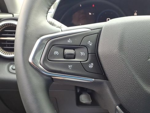 Used 2025 Chevrolet Trax ACTIV FWD image 16
