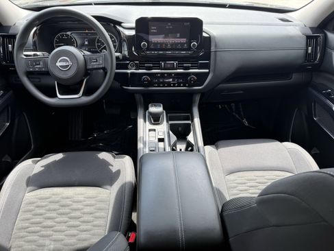 Used 2022 Nissan Pathfinder S FWD image 13