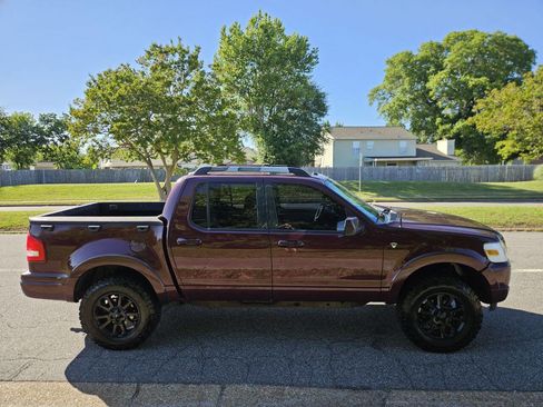Used 2007 Ford Explorer Sport Trac Limited AWD/4WD image 7