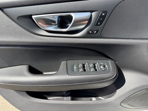 Used 2025 Volvo S60 B5 Core FWD image 16