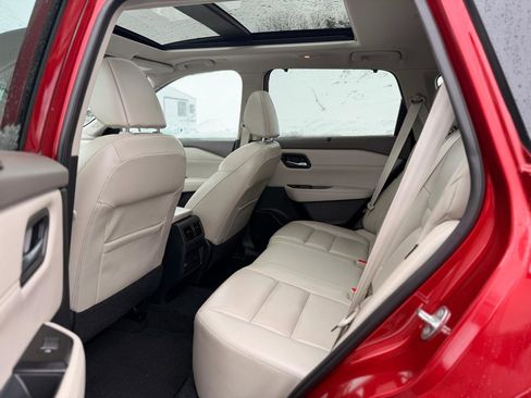 Used 2022 Nissan Rogue SL w/ SL Premium Package image 22