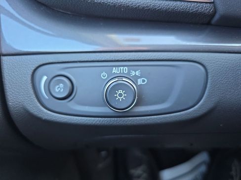 Used 2019 Buick Encore Preferred image 17