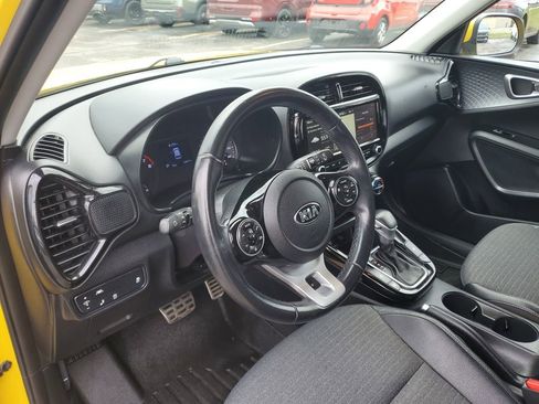 Used 2020 Kia Soul EX FWD image 13