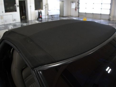 Used 2001 Chevrolet Corvette Convertible w/ Preferred Equipment Group2 image 27