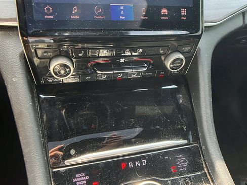 Used 2021 Jeep Grand Cherokee L Overland image 36