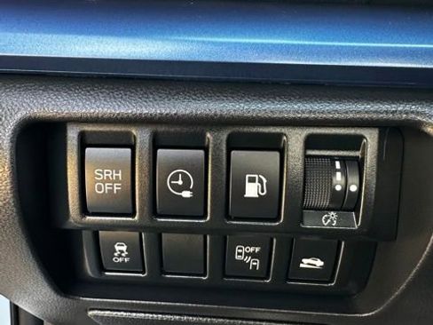Used 2019 Subaru Crosstrek Hybrid w/ Moonroof Package w/Navigation AWD/4WD image 27