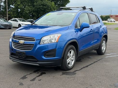 Used 2015 Chevrolet Trax LT w/ LT Sun and Sound Package AWD/4WD image 2