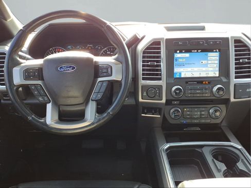 Used 2017 Ford F250 Platinum w/ Platinum Ultimate Package image 4
