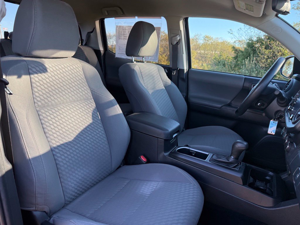 Used 2023 Toyota Tacoma SR AWD/4WD image 18
