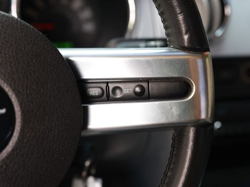 Used 2006 Ford Mustang GT Premium RWD image 31