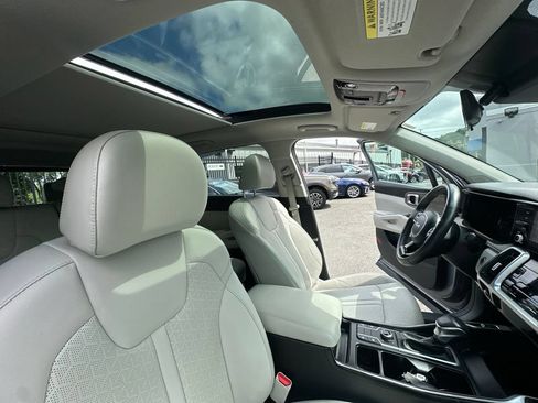 Used 2023 Kia Sorento S w/ Panoramic Sunroof Package AWD/4WD image 36