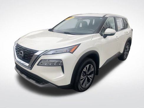 Used 2023 Nissan Rogue SV image 3