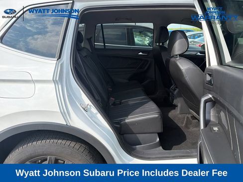 Used 2024 Volkswagen Tiguan SE AWD/4WD image 31