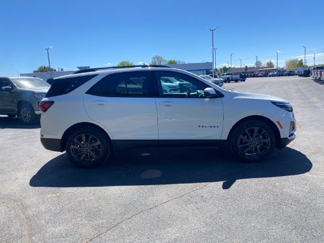 Used 2024 Chevrolet Equinox RS w/ LPO, Floor Liner Package FWD image 7