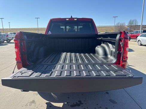 New 2026 RAM 1500 Laramie AWD/4WD image 33