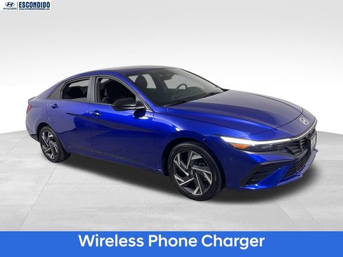 Certified 2025 Hyundai Elantra SEL FWD image 7
